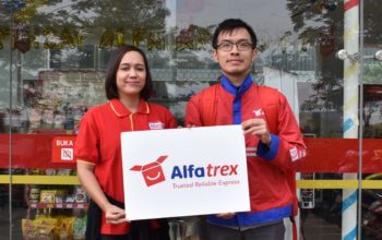 Gak hanya belanja, di Alfamart juga bisa kirim paket loh!